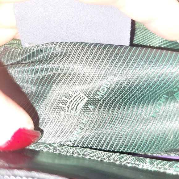 Daniela Moda Italian Purse - Picture 4 of 4